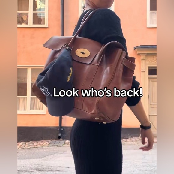 Authentic Mulberry Tan Leather Bag with Gold Accent - Picture 16 of 17